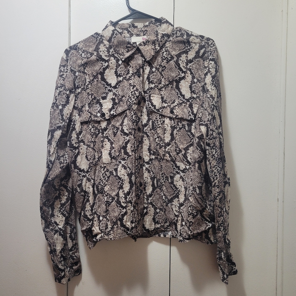 Snakeskin Print Button-Up Crop Blouse